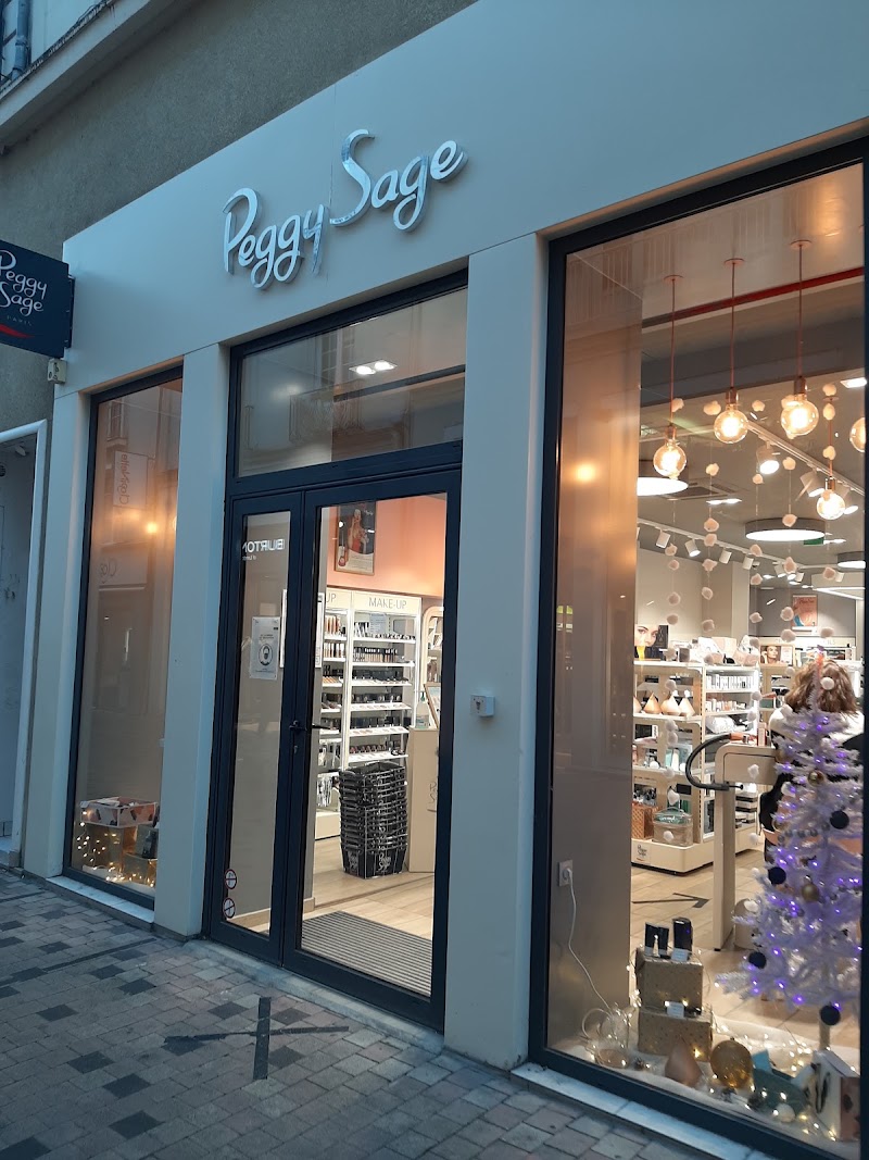Peggy Sage Angers - Maquillage Angers - OneBooking