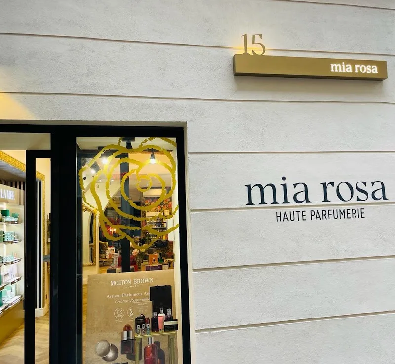 MIA ROSA - Maquillage Bastia - OneBooking
