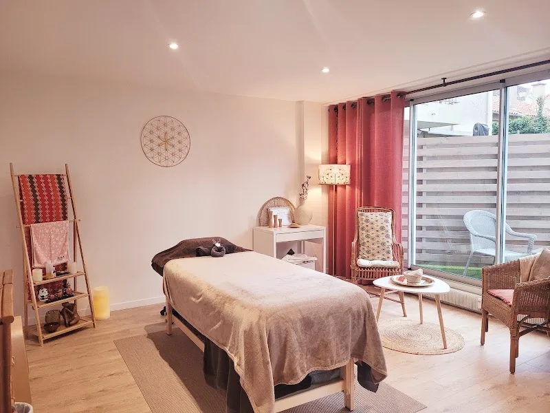 Magalie Fontaine - Réflexologies et Massages Bien-être - Massage Clermont-Ferrand - OneBooking