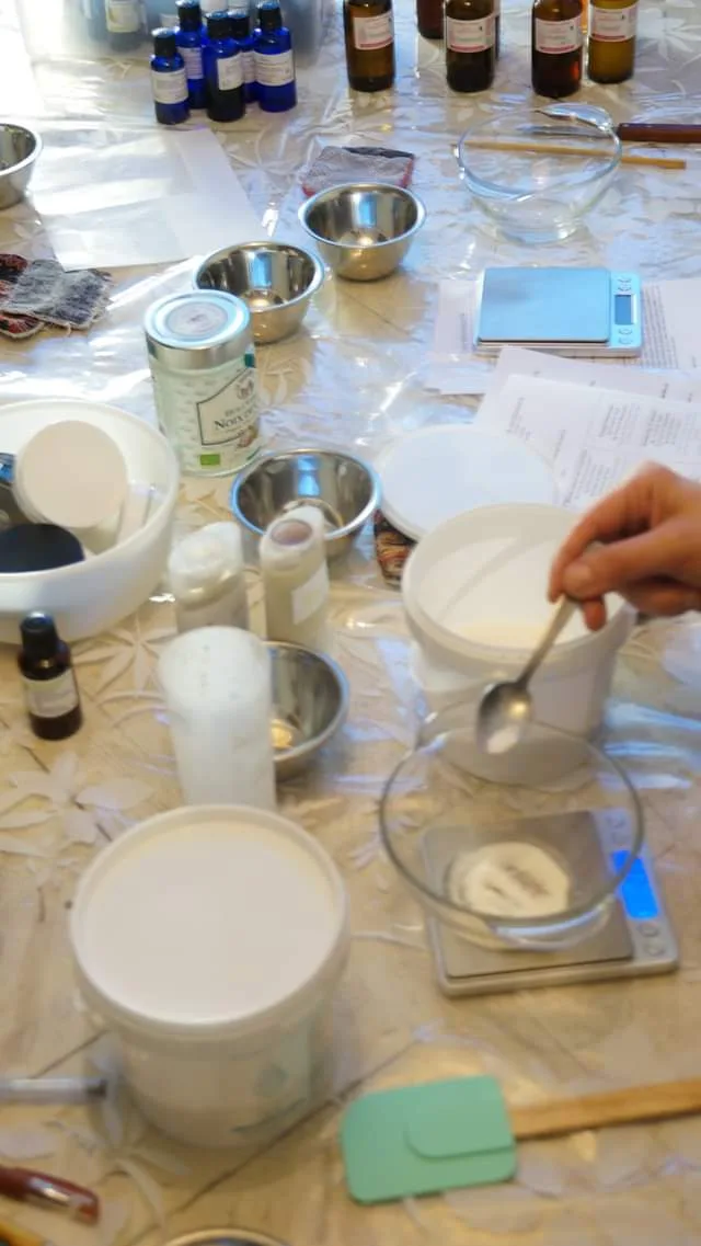 AteliersDIY à domicile et en entreprise - Ateliers créatifs - Maquillage Lille - OneBooking