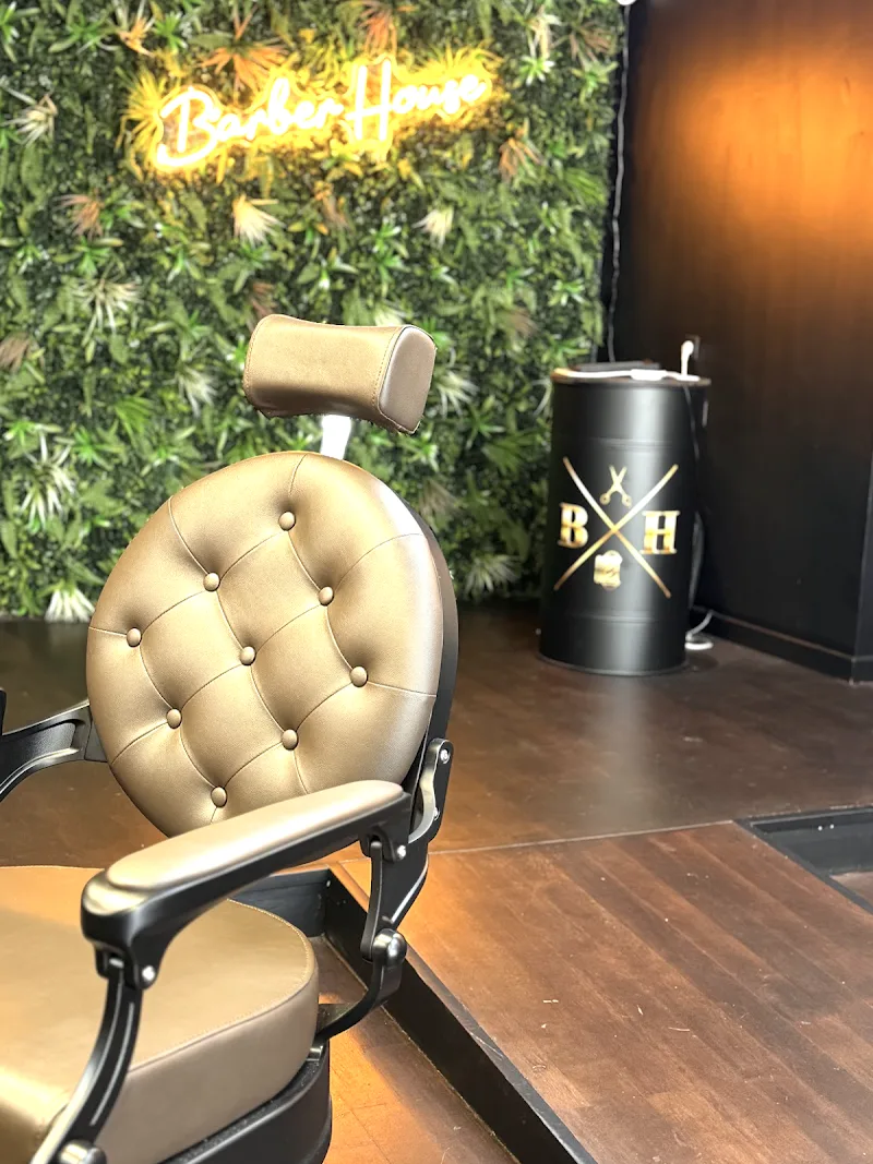 Barber House - Barbier Brest - OneBooking