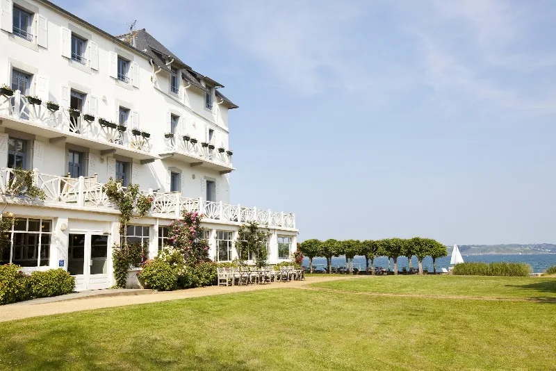 Grand Hôtel des Bains - Spa Brest - OneBooking