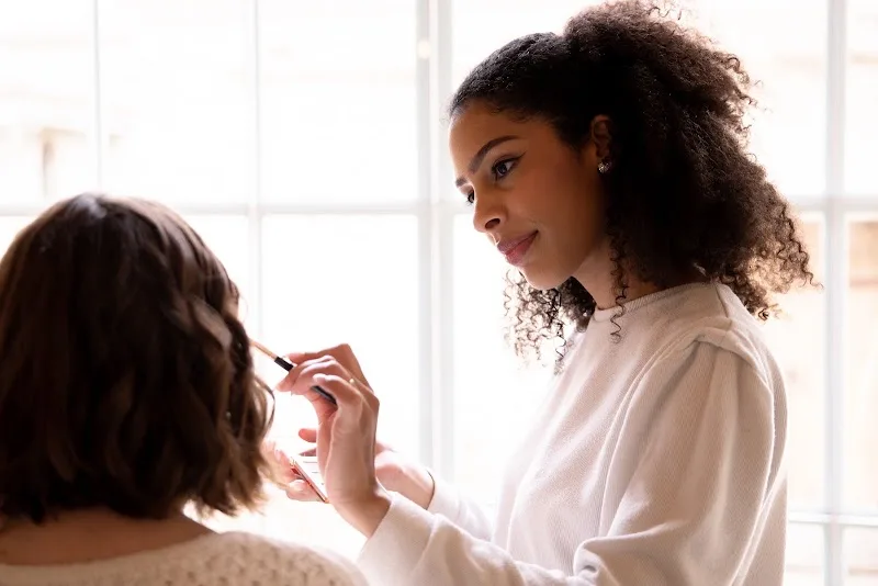 Meliwa Makeup Artist - Maquillage Nantes - OneBooking