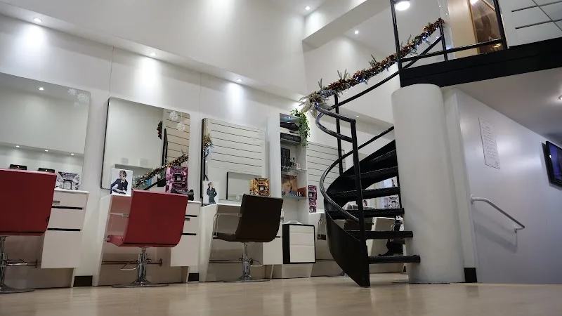 Camille Albane - Coiffeur La Rochelle - Coiffure La Rochelle - OneBooking