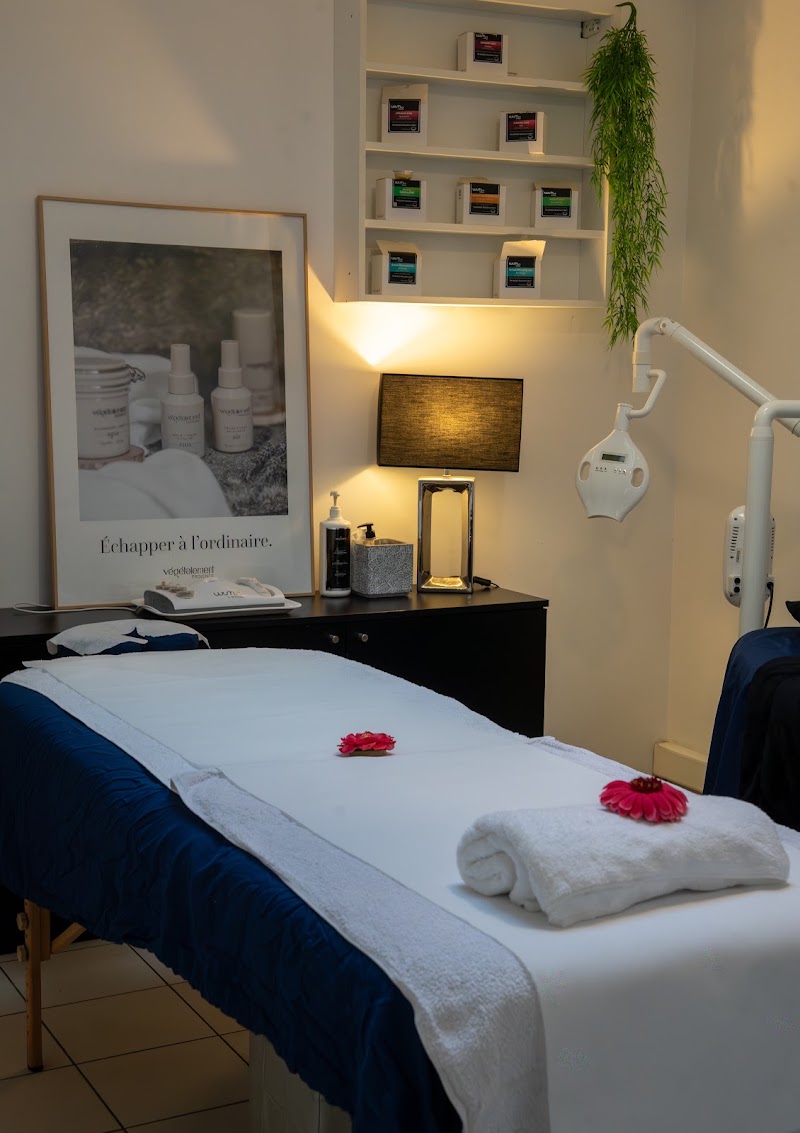 Tendance UV Cannes : centre Esthétique et Bronzage - Onglerie Cannes - OneBooking