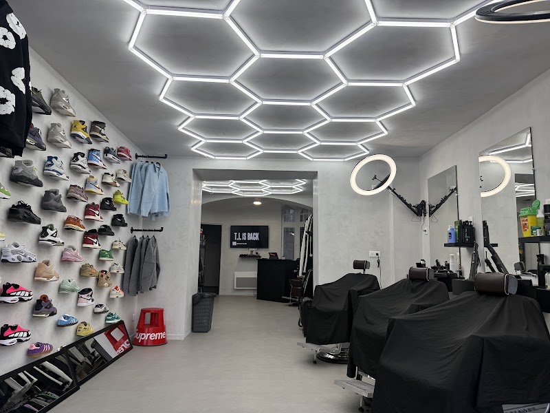 Groomers Barbershop Angers - Barbier Angers - OneBooking