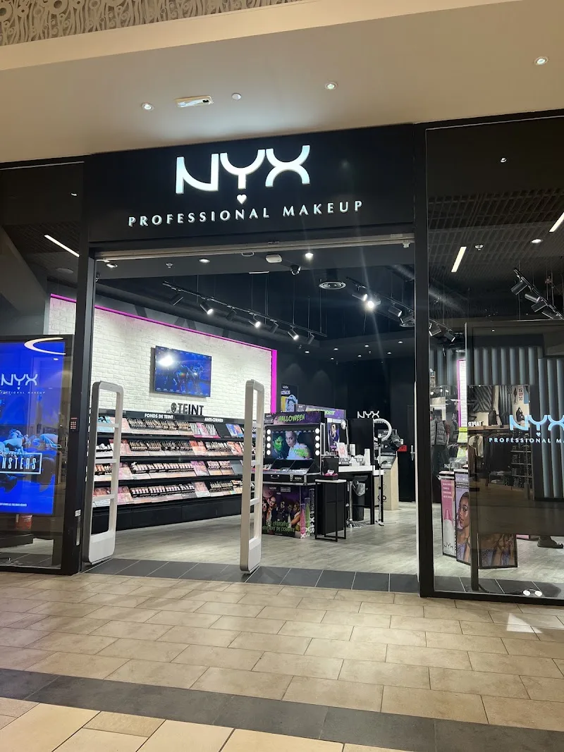 NYX Professional Makeup - Bordeaux Lac - Maquillage Bordeaux - OneBooking
