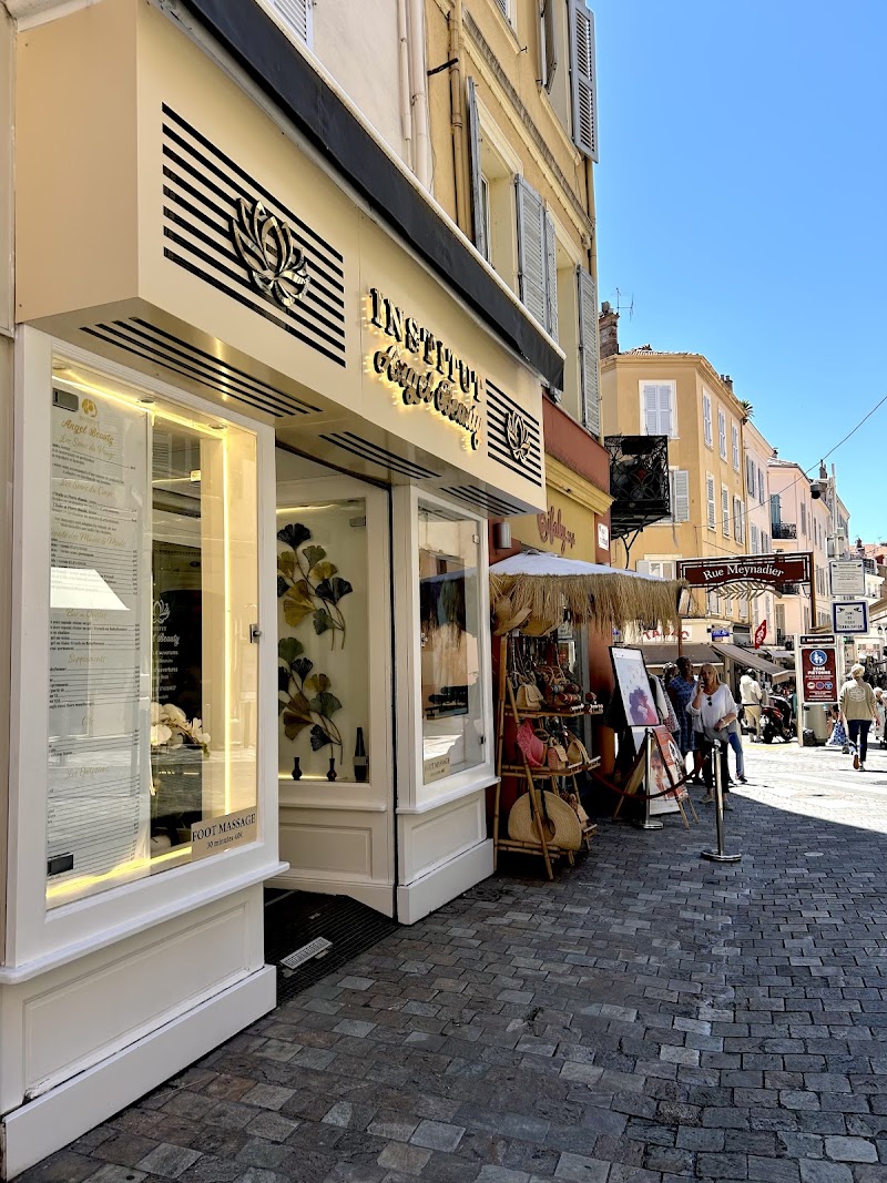 AngelBeauty - Onglerie Cannes - OneBooking