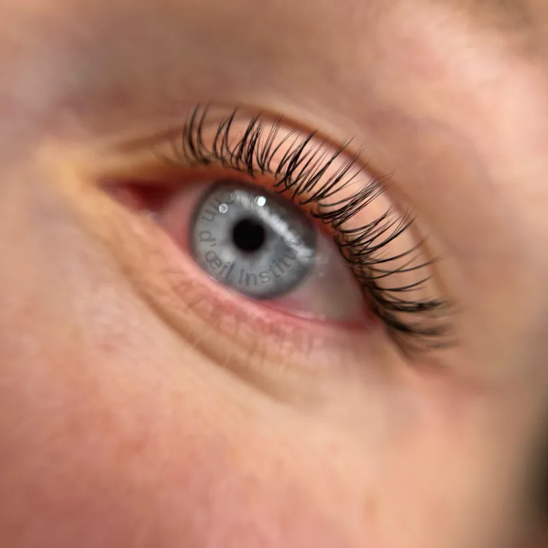 Clin d'œil institut - Sourcils & cils Clermont-Ferrand - OneBooking