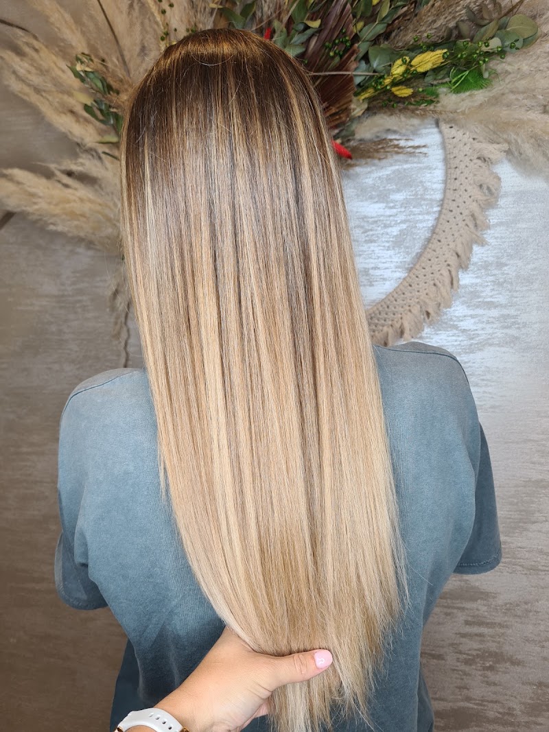 Le Salon By Steph - Coiffure Cannes - OneBooking