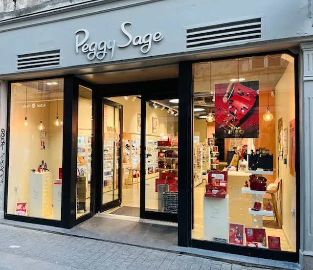 Peggy Sage La Rochelle - Maquillage La Rochelle - OneBooking