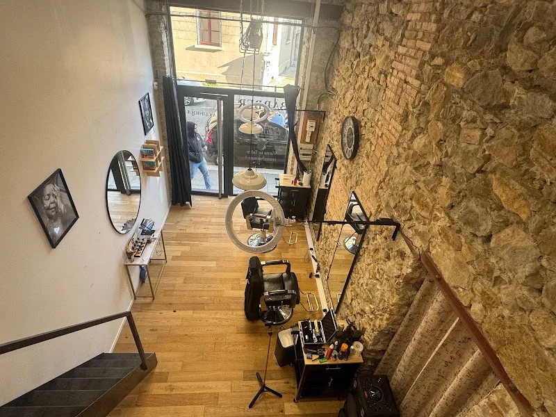 la clinique barber 38 - Barbier Grenoble - OneBooking