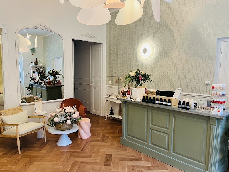 Rose Simone - Institut de Beauté et de Massage Béziers - Head-Spa - Bien-être Béziers - OneBooking