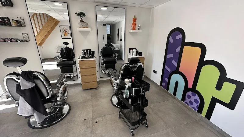 Stephen Artisan coiffeur homme-Barbier - Coiffure Clermont-Ferrand - OneBooking