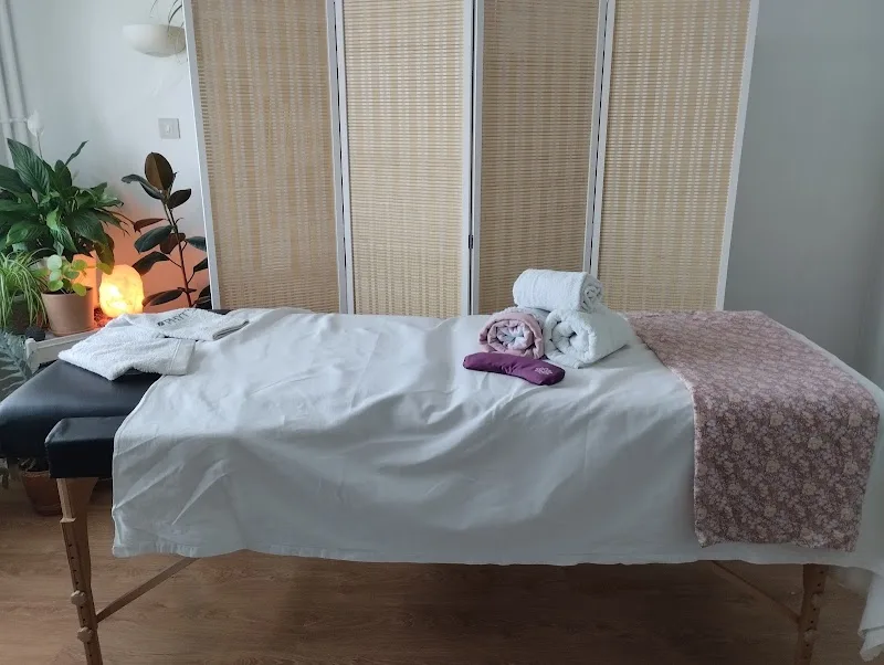 SHANTI- Massage bien être - Massage Clermont-Ferrand - OneBooking
