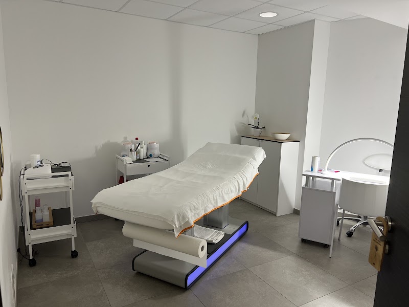 L'aura - Maquillage Ajaccio - OneBooking