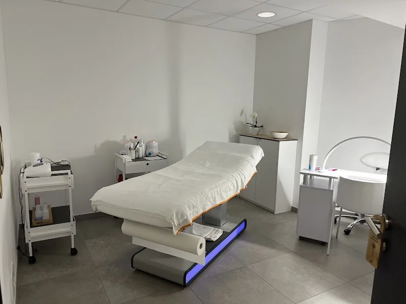 L'aura - Maquillage Ajaccio - OneBooking