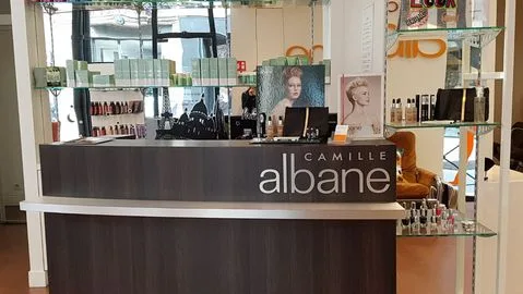 Camille Albane - Coiffeur Bordeaux centre - Coiffure Bordeaux - OneBooking