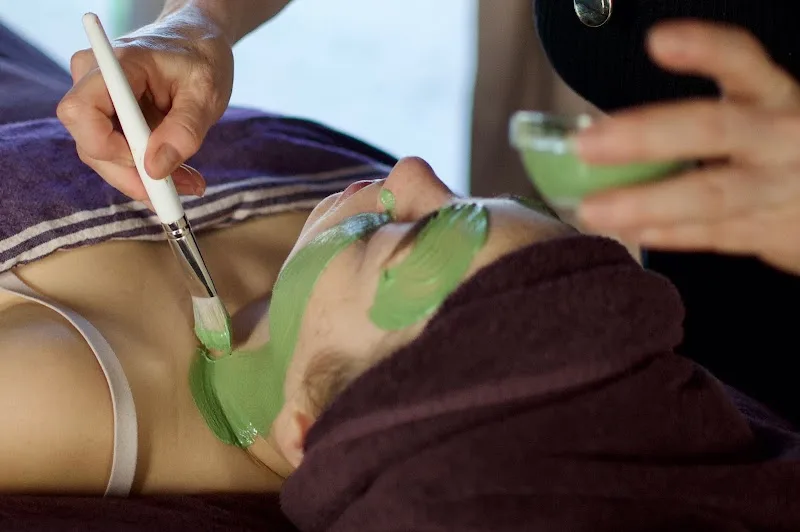 ZESTHETIC, cabinet de soin bien être, drainage lymphatique, soin quantique, ANGERS AVRILLE - Massage Angers - OneBooking