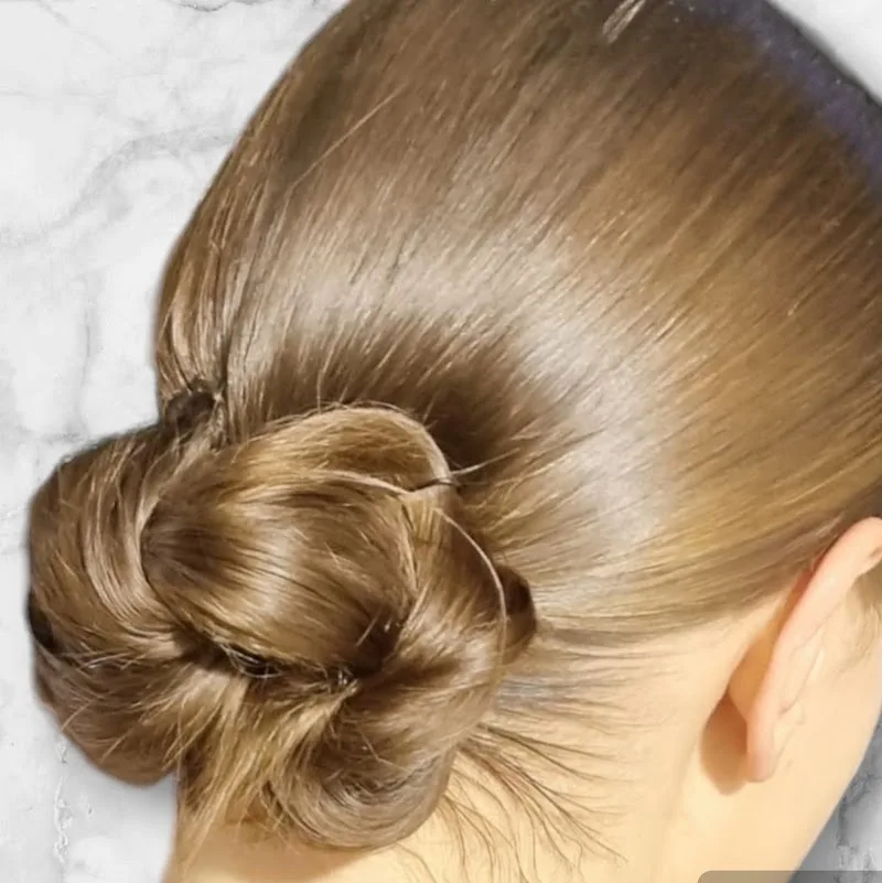 MBL prestations beauté Coiffeuse/Maquilleuse à domicile Paris - Maquillage Paris - OneBooking