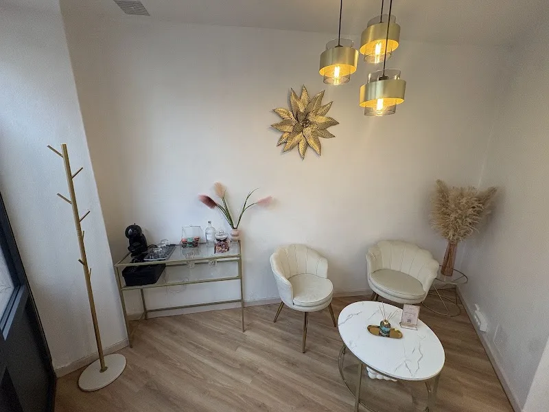 LAUREN’CILS - Esthétique Béziers - OneBooking