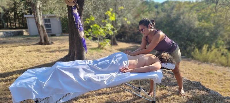 Chantraine Isabelle Massages à domicile et en entreprise - Massage Cannes - OneBooking