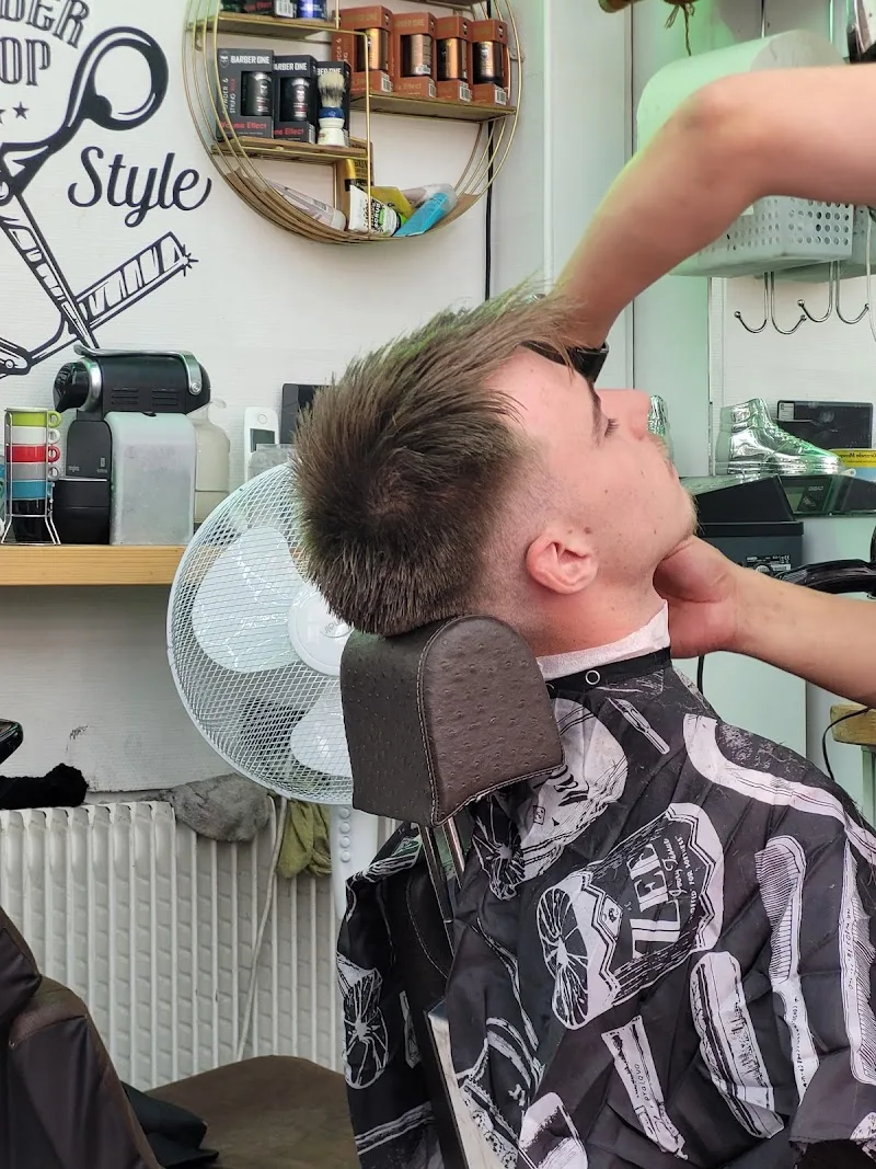 Coiffeur Morad Barber Shop - Coiffure Tours - OneBooking