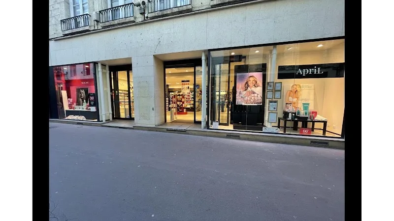 Parfumerie April Saint-Etienne - Maquillage Saint-Étienne - OneBooking