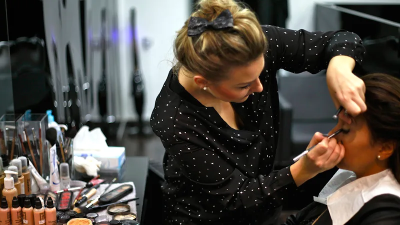 BENETIER MÉLANIE M'BEMUP - Maquillage Lyon - OneBooking