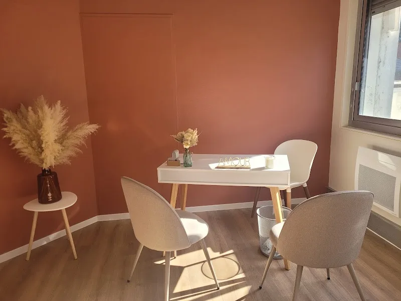Sabrina Difallah - Sophrologie et Massage - Bulle et Plume - Spa Reims - OneBooking