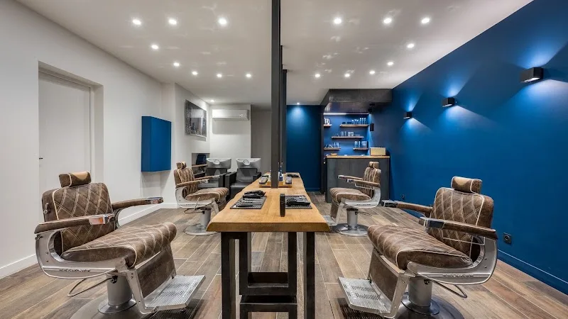 Les Hommes D'Abord Croix-Rousse Lyon 4 - Coiffeur Homme Barbier - Barbier Lyon - OneBooking