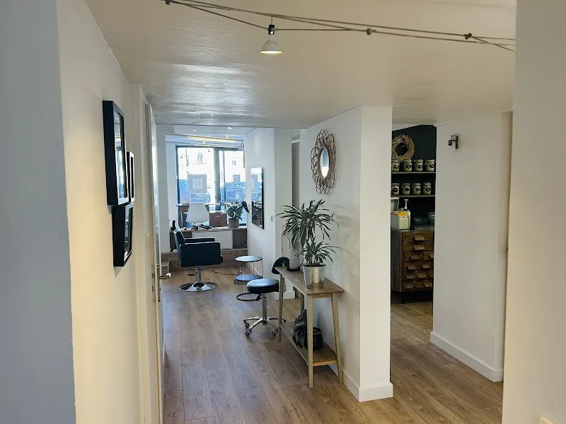 Racine O Carré - Coiffure Sète - OneBooking