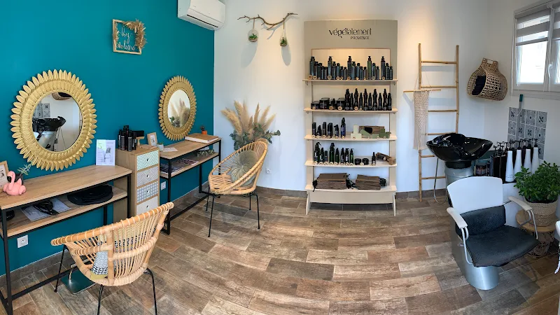 Salon de coiffure by Violaine - Coiffure Aix-en-Provence - OneBooking