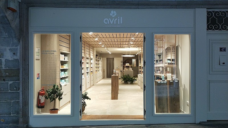 Avril Cosmétique BIO - Maquillage Bayonne - OneBooking