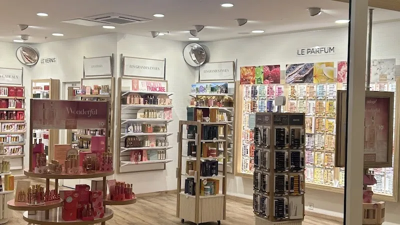 Adopt Parfums - Maquillage Saint-Étienne - OneBooking