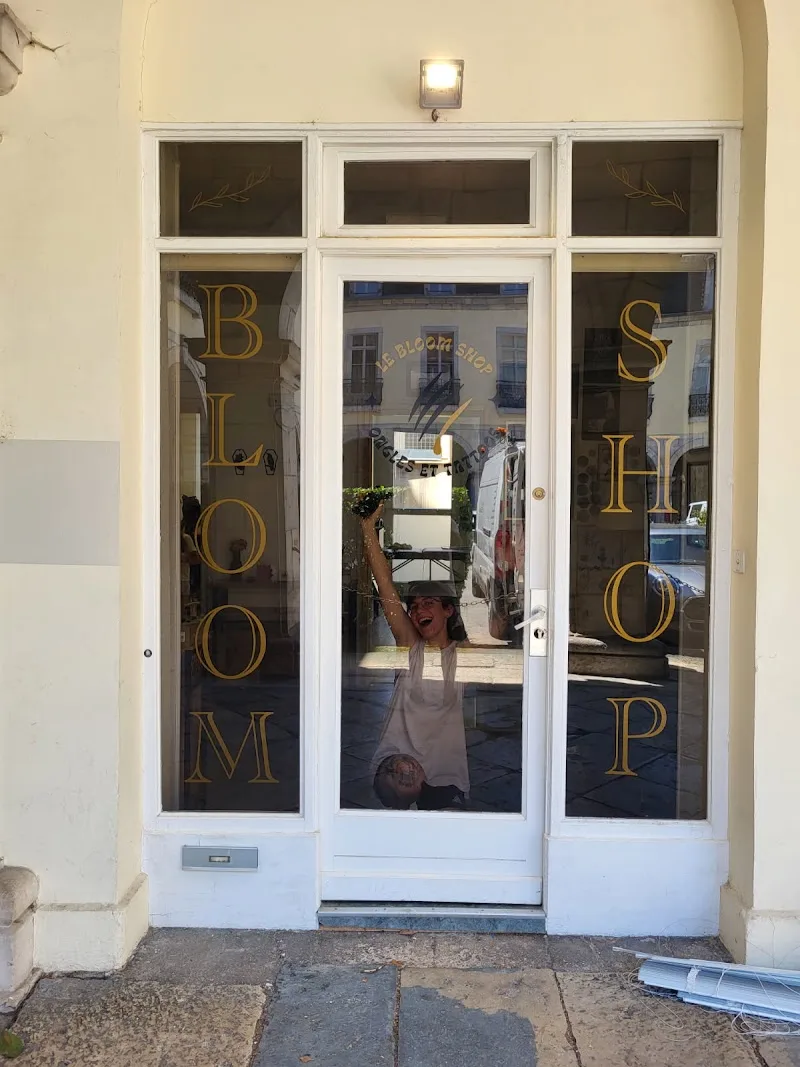 Le Bloom Shop - Onglerie Besançon - OneBooking
