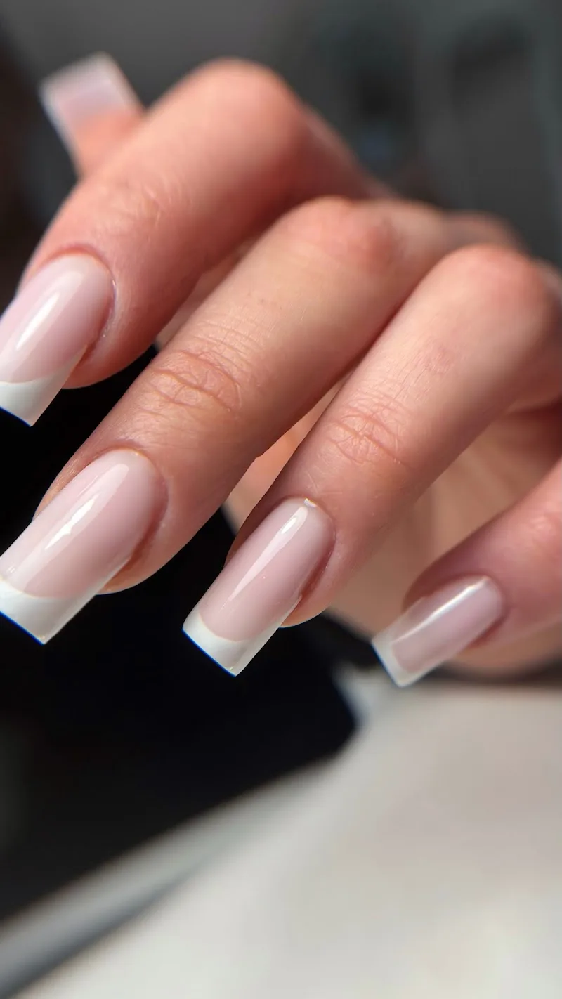 Nailsprdh - Prothésiste ongulaire Grenoble - Onglerie Grenoble - OneBooking