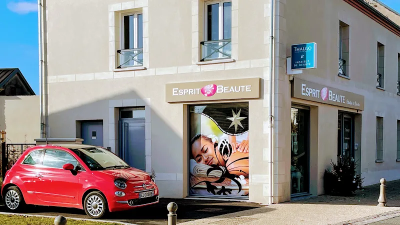 Esprit Beauté - Sourcils & cils Orléans - OneBooking