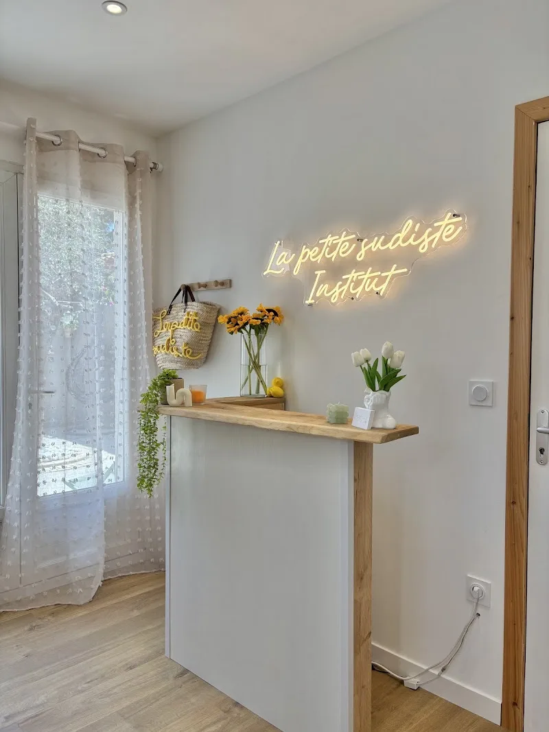 La petite sudiste Institut - Sourcils & cils Béziers - OneBooking