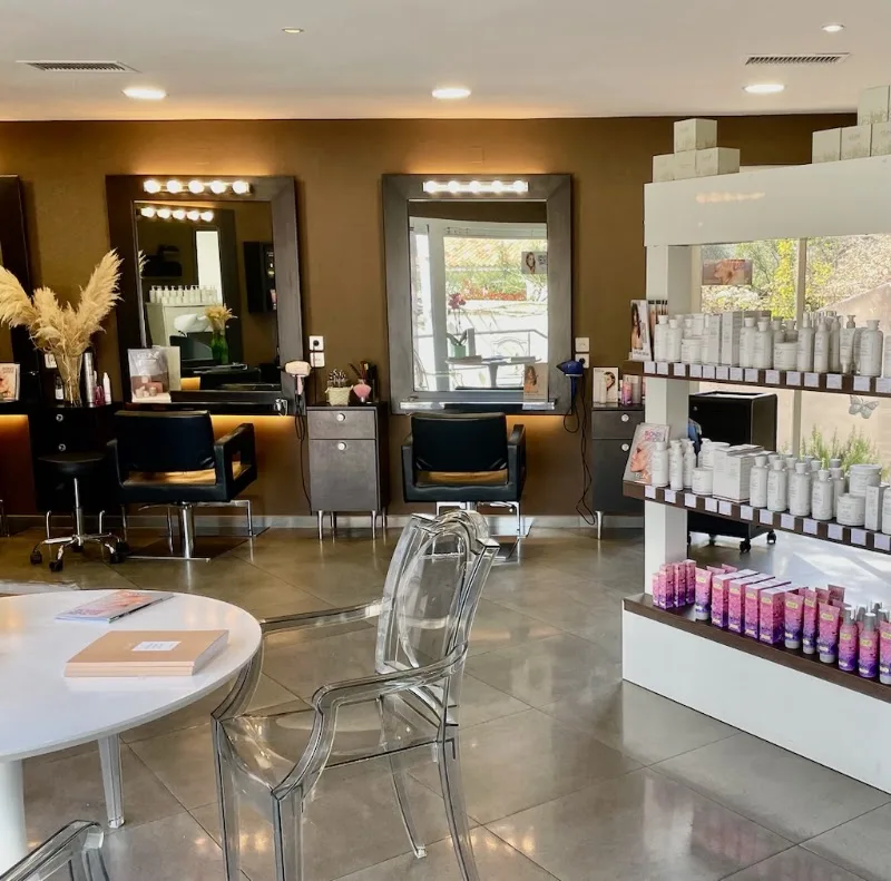 Les loges de Sarah coiffeur Villeneuve-lès-Avignon - Coiffure Avignon - OneBooking