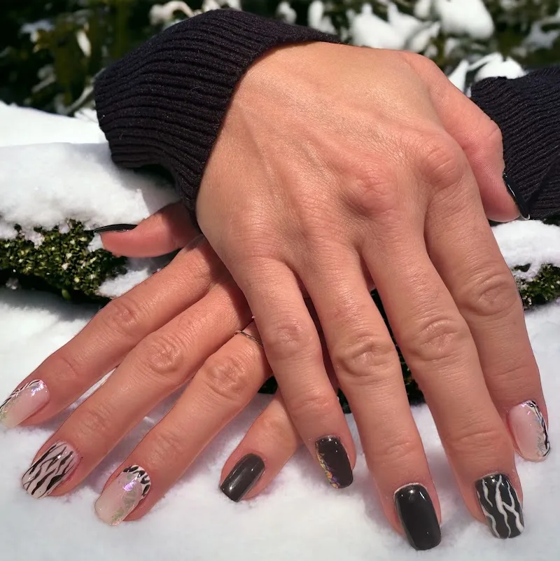 Cristallina esthétique - Onglerie Bayonne - OneBooking
