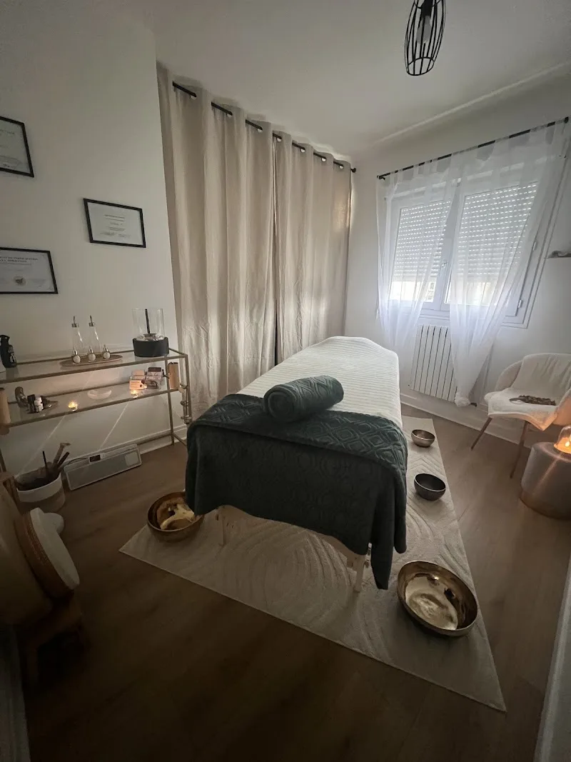 O Claire De Lune - Drainage Lymphatique / Massage Holistique visage & corps / Sophrologie / Limoges - Massage Limoges - OneBooking