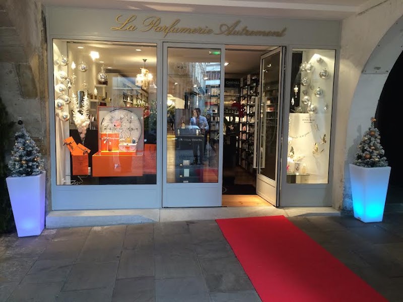 La Parfumerie Autrement - Maquillage Bayonne - OneBooking