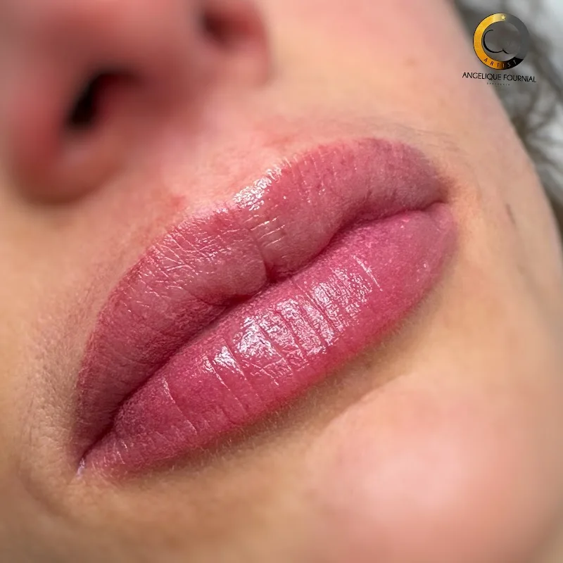 Angélique Fournial - Maquillage Permanent - Microblading - Sourcils & cils Toulouse - OneBooking