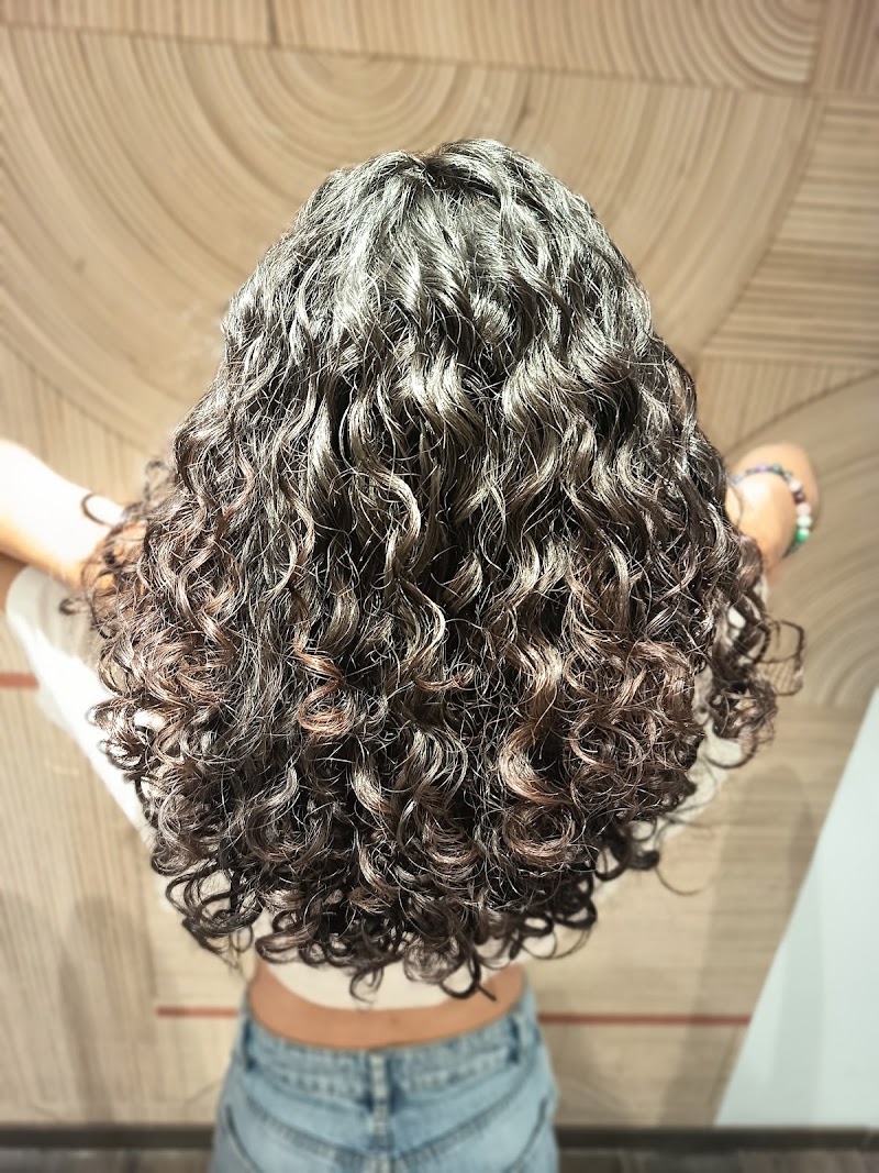 Le Studio Bouclé Spécialiste du cheveu texturé - Coiffure Cannes - OneBooking