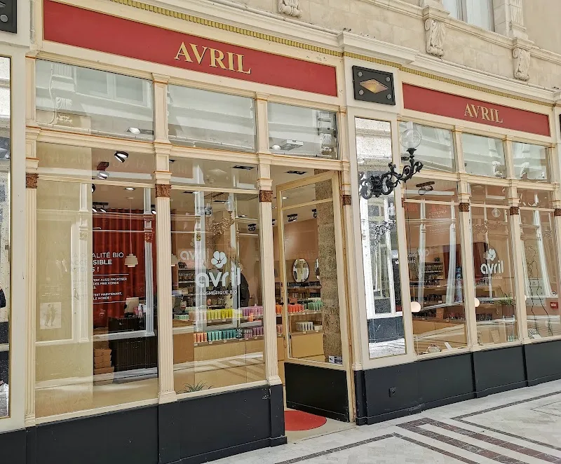 Avril Cosmétique Bio - Maquillage Nantes - OneBooking