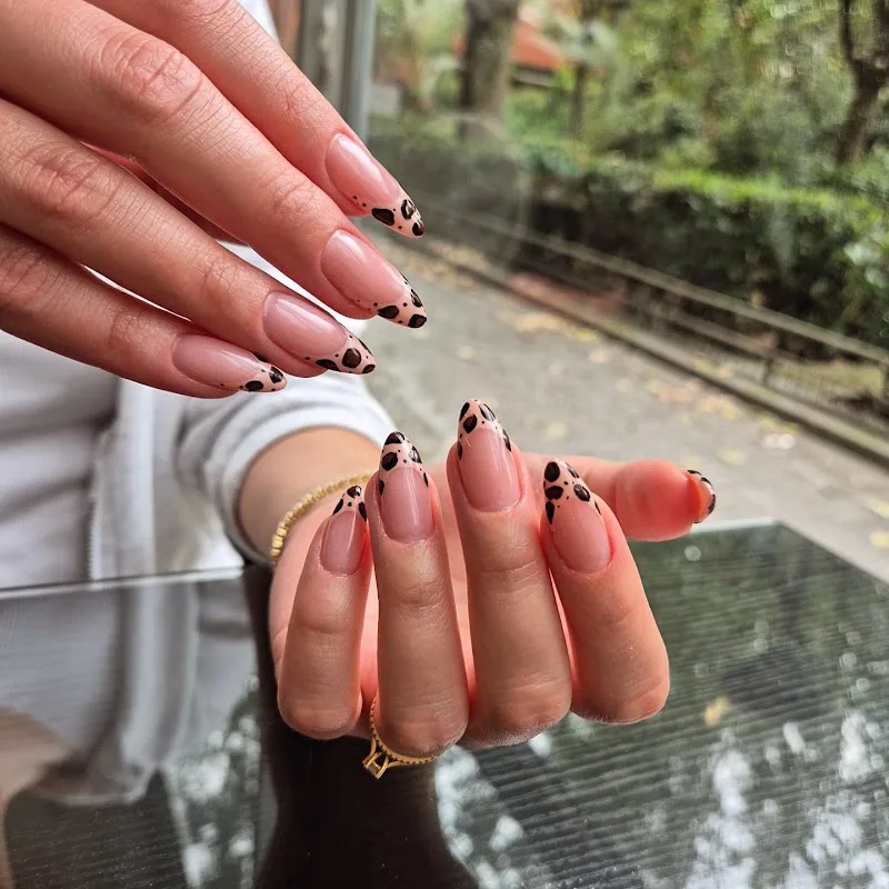 INNA NAILS PARIS - Onglerie Paris - OneBooking