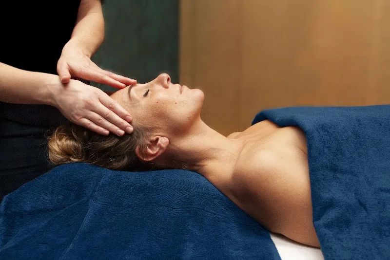 Camille.M Port de plaisance - Institut de Beauté & Massage Caen - Massage Caen - OneBooking