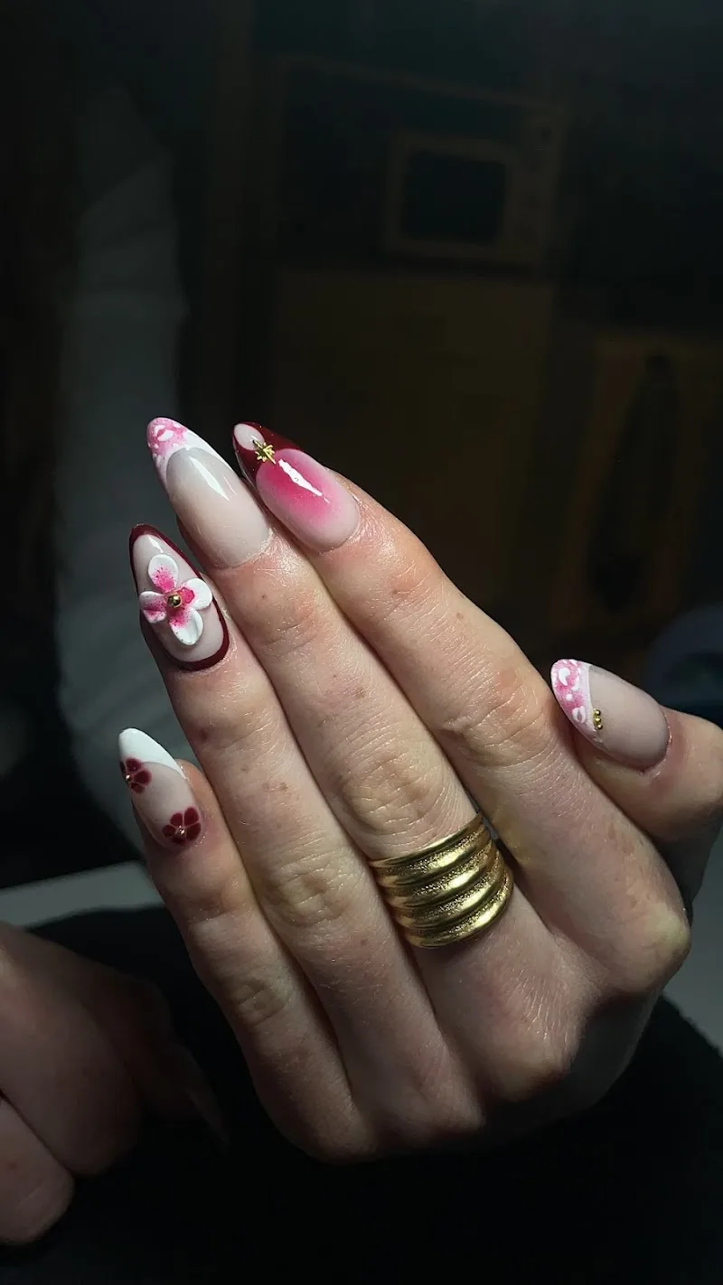 My Lil Nails - Onglerie Caen - OneBooking