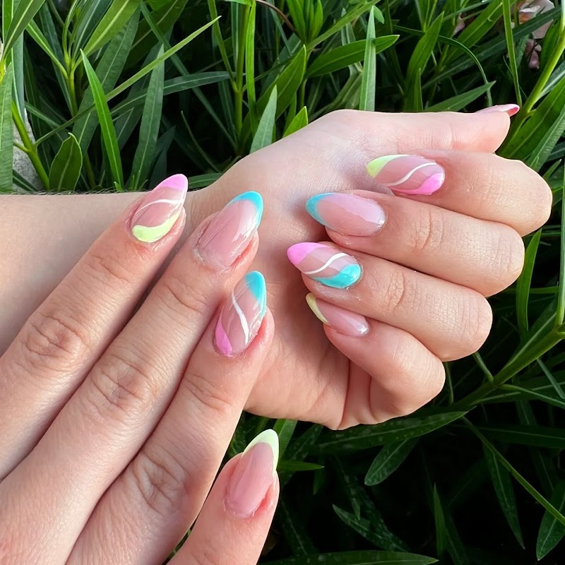 M.Flo Nails - Onglerie Cannes - OneBooking